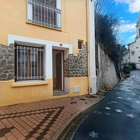 1, Rdc De 25m2, Climatise Dans Un Immeuble Au Charme Historique *